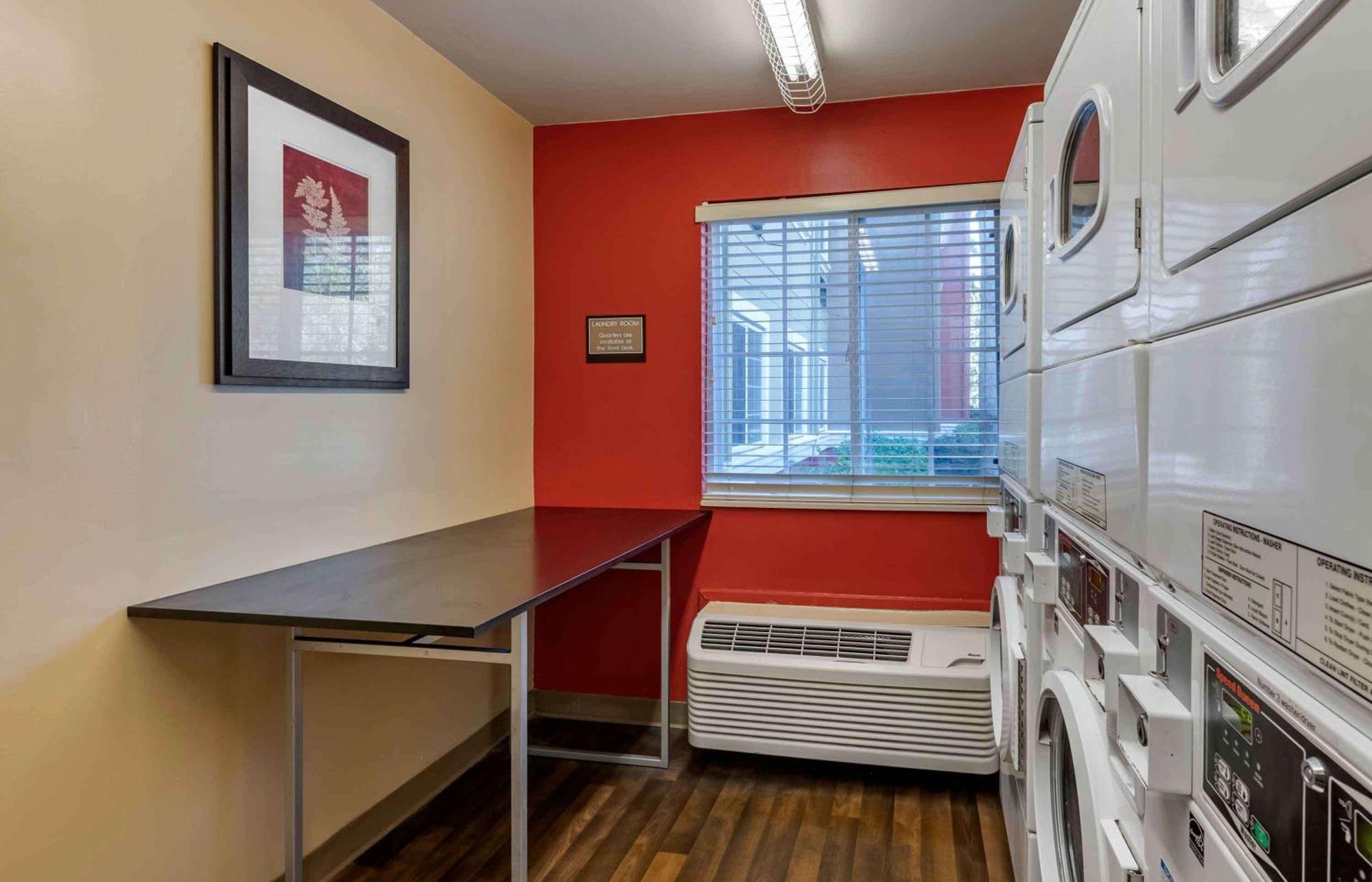 Extended Stay America Select Suites - Orlando - Lake Mary - 1040 Greenwood Blvd מראה חיצוני תמונה